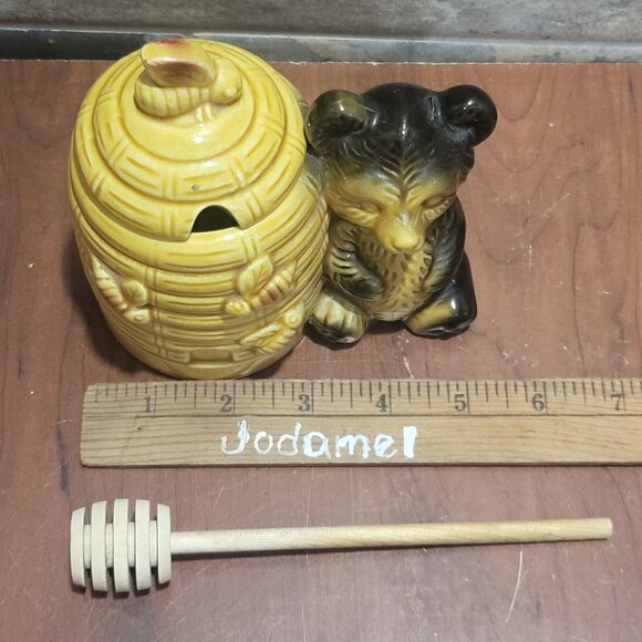 Vintage Beehive Bear Honey Pot With Lid Honey Wood Dipper Jar Server - Picture 10 of 13